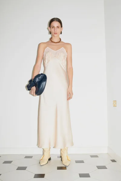 Look 10
